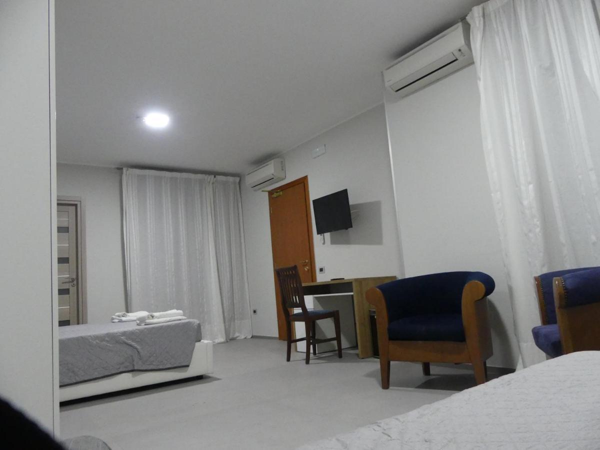 Albergo Piazza Risorgimento Porto Cesareo Exteriér fotografie