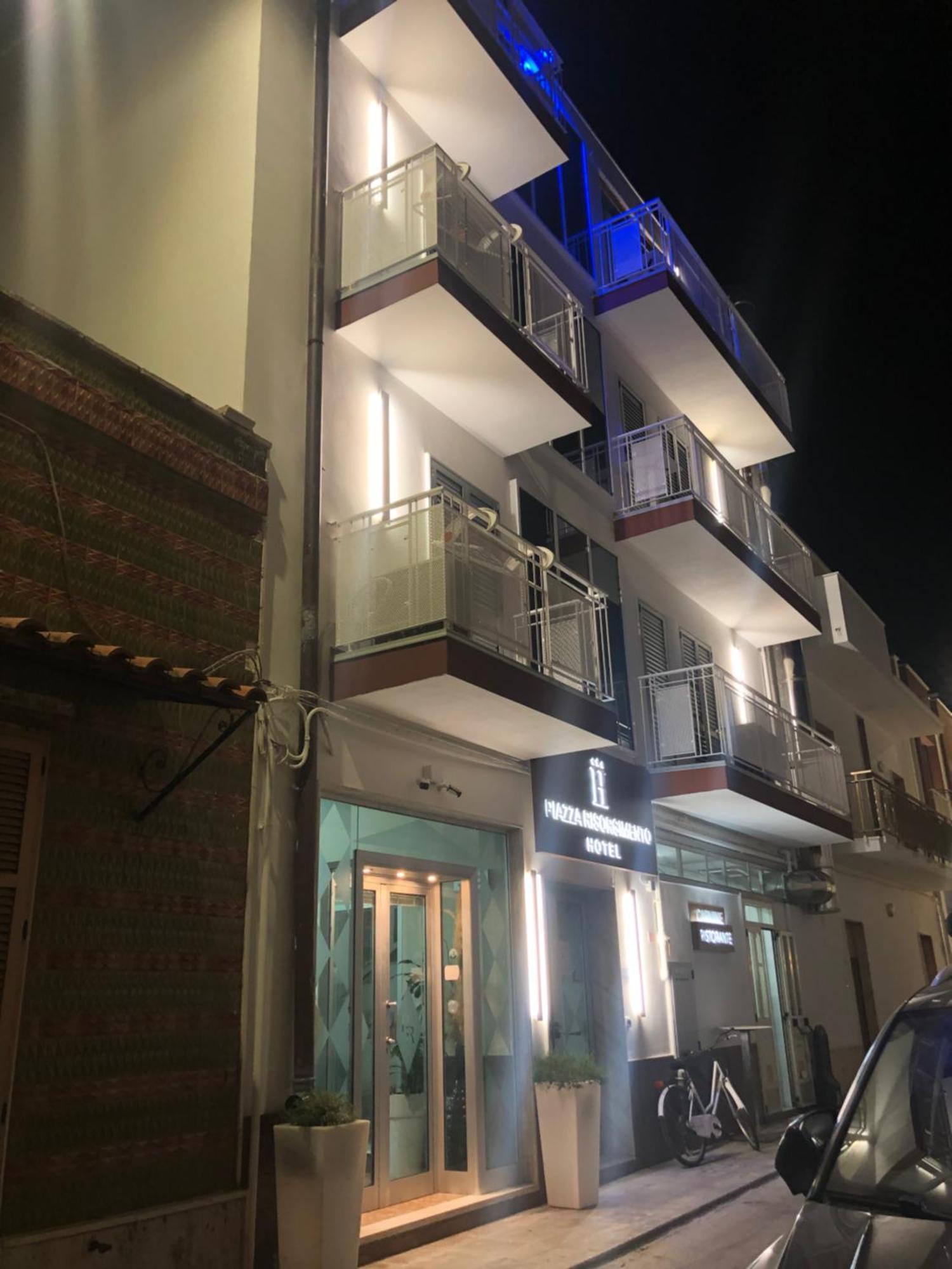 Albergo Piazza Risorgimento Porto Cesareo Exteriér fotografie
